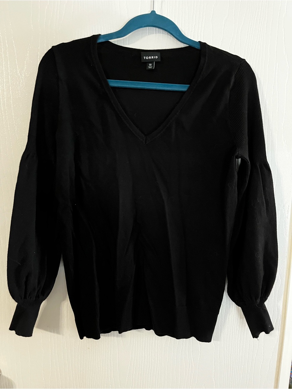 torrid Black V-Neck Balloon Sleeve Pullover